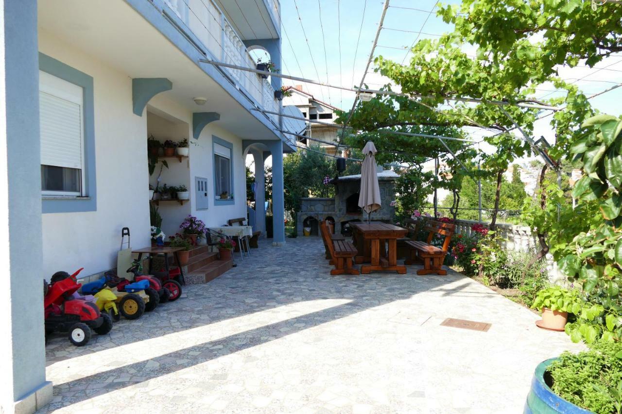 Ljubica & Ante Paparic Apartment Lopar Exterior photo